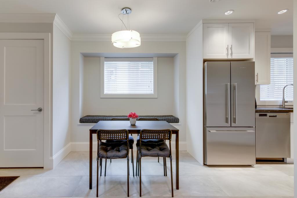 Villa New Urban Modern Main Street House Vancouver Esterno foto